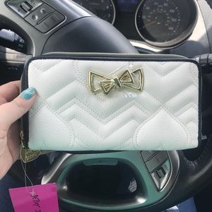 Authentic Betsy Johnson wallet new with tags